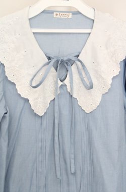 画像2: axes femme / ビッグ襟ブラウス  サックス×シロ O-26-03-18-002-AX-BL-IG-OS