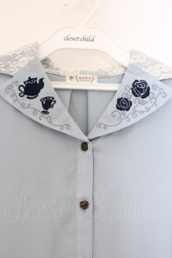 画像2: axes femme / 【美女と野獣】刺繍ブラウス  サックス O-26-03-21-075-AX-BL-IG-OS