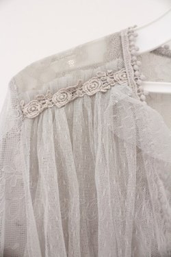 画像2: axes femme / レイヤード風レースガウン  グレー O-26-03-21-025-AX-TO-IG-OS