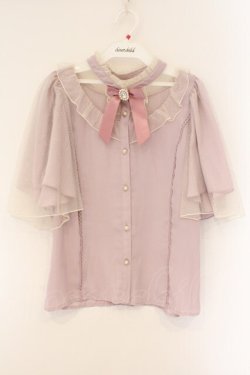 画像1: axes femme kawaii / ビジューリボンブローチ付ブラウス M ピンク O-26-03-23-037-AX-BL-IG-OS