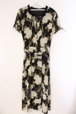 画像1: INGEBORG / カメリア総柄シフォン半袖ワンピース  クロ O-26-03-23-046-LO-OP-OW-OS (1)