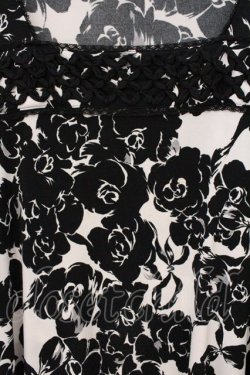 画像2: INGEBORG / 花柄カットワンピース 11 シロ×クロ O-26-03-23-048-LO-OP-OW-OS