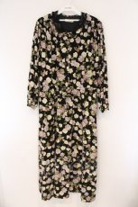 画像1: INGEBORG / カーネーション柄ワンピース  クロ O-26-03-23-049-LO-OP-OW-OS (1)