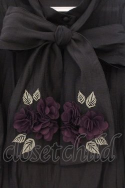 画像2: axes femme / 紫陽花装飾リボンブラウスプルオーバー F クロ O-26-03-24-041-AX-TO-OW-OS