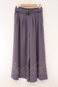 axes femme / リリー刺繍タック入ワイドパンツ  パープル O-26-03-31-034-AX-PA-IG-OS