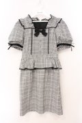 Honey Cinnamon / 配色リボンペプラムワンピース  シロ×クロ O-26-03-31-1037-LO-OP-IG-OS
