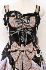 画像2: BABY,THE STARS SHINE BRIGHT / Alice in the Crystal Palace柄Heartジャンパースカート  クロ O-26-04-01-046-BA-OP-IG-OS (2)