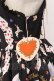 画像4: BABY,THE STARS SHINE BRIGHT / Alice in the Crystal Palace柄Heartジャンパースカート  クロ O-26-04-01-046-BA-OP-IG-OS (4)