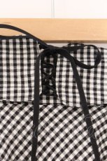 画像2: F&A / フロントレースアップフレアースカート  クロ×シロ O-26-04-02-030-LO-SK-IG-ZT009 (2)