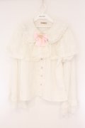 Amavel / Secret Macaronレースケープブラウス F シロｘピンク O-26-04-06-004-CA-BL-YM-OS