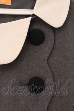 画像2: Fi.n.t / スカラップ使いサイド衿ワンピース  グレー O-26-04-06-098-CA-OP-IG-OS