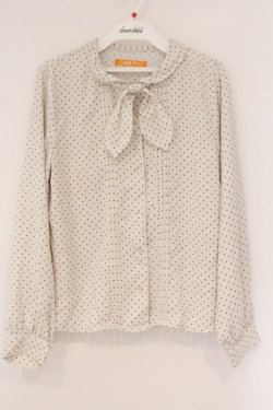 画像1: F i.n.t / タイ付きスカラップ衿ドットブラウス  アイボリー O-26-04-06-123-CA-BL-IG-OS