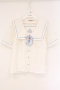Amavel / Crown Emblemスクエアセーラーブラウス F シロｘサックス O-26-04-06-002-CA-BL-YM-OS