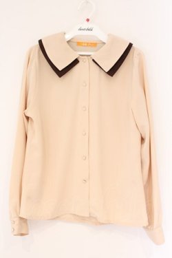 画像1: Fi.n.t / ダブル衿配色タイ付きブラウス  ベージュ×ブラウン O-26-04-06-014-CA-BL-IG-OS