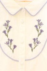 画像2: F i.n.t / クロッカス刺繍ヨーク切替シャツ  オフシロ O-26-04-06-022-CA-BL-IG-ZH (2)