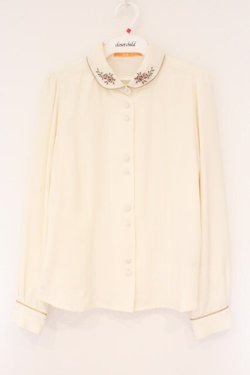 画像1: F i.n.t / 金縁ティーカップ衿ブラウス  アイボリー O-26-04-06-024-CA-BL-IG-OS