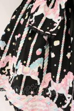 画像7: Angelic Pretty / Sugary Carnivalジャンパースカート  クロ O-26-04-07-068-AP-OP-OW-OS (7)