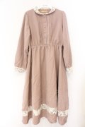 Fi.n.t / レース使い丸衿ワンピース  ピンクベージュ O-26-04-07-003-CA-OP-IG-OS