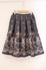 画像1: axes femme / リボンプリントスカート  ネイビー×ベージュ O-26-04-09-041-AX-SK-IG-ZT258 (1)