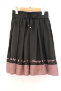 majoretty / 英字ptスカート M クロ×ピンク O-26-04-09-047-GO-SK-OW-OS