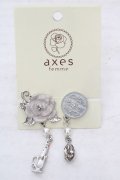axes femme / 燭台モチーフピアス  シルバー O-26-04-09-1077-AX-AC-IG-OS