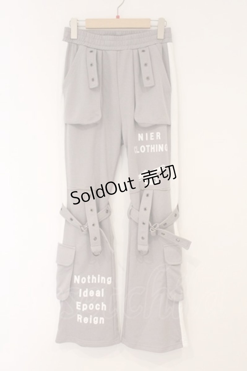 画像1: NieR Clothing / ボンテージベルト付きスウェットワイドパンツ F グレー O-26-04-09-065-PU-PA-YM-OS (1)