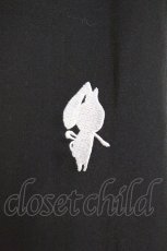 画像2: NieR Clothing / 刺繍入りワンピース F ブラック O-26-04-14-090-PU-OP-OW-OS (2)