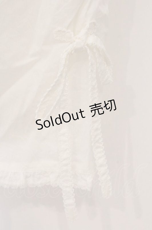 画像4: PINK HOUSE / はしごレーススリーブフリルタックブラウス  シロ O-26-04-16-049-LO-BL-IG-OS (4)