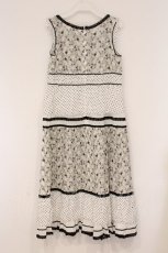 画像4: PINK HOUSE / ドットフロッキー刺繍ティアードワンピース  シロ O-26-04-16-090-LO-OP-IG-OS (4)
