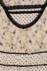 画像2: PINK HOUSE / ドットフロッキー刺繍ティアードワンピース  アイボリー O-26-04-16-092-LO-OP-IG-OS (2)