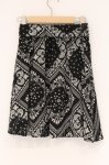 画像3: Jamieエーエヌケー / バンダナ柄スカート  クロ O-26-04-18-028-0-SK-IG-OS (3)