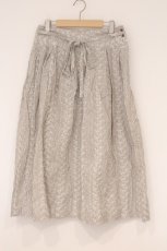 画像1: INGEBORG / ストライプ刺繍スカート  ベージュ O-26-04-18-005-LO-SK-IG-OS (1)