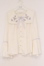 画像1: Amavel / チャイナ刺繍スクエア衿ブラウス  シロ O-26-04-18-054-CA-BL-IG-OS (1)