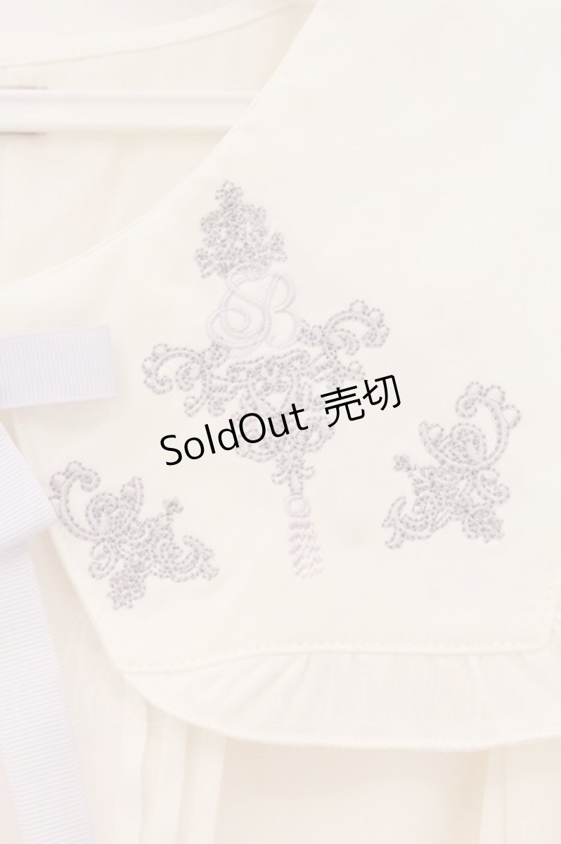 画像2: Amavel / チャイナ刺繍スクエア衿ブラウス  シロ O-26-04-18-054-CA-BL-IG-OS (2)