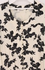 画像2: INGEBORG / リボン総柄プリーツワンピース  アイボリー O-26-04-20-1052-LO-OP-IG-OS (2)