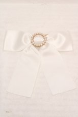 画像1: Amavel / パールバックル2wayリボンブローチ  シロ O-26-04-20-061-CA-AC-IG-ZT575-F001 (1)