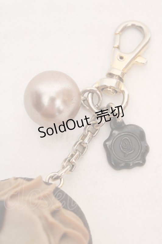 画像3: Q-pot. / チョコバナナカップケーキバッグチャーム  ブラウン O-26-04-20-026-QP-ZA-OW-OS (3)