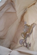 画像4: m petit by misako / クマ刺繍バッグ  ベージュ O-26-04-24-023-LO-BG-IG-ZTK013 (4)