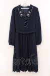 画像1: an another angelus / スノークリスタル刺繍プリーツワンピース  ネイビー O-26-04-24-1055-CA-OP-IG-OS (1)