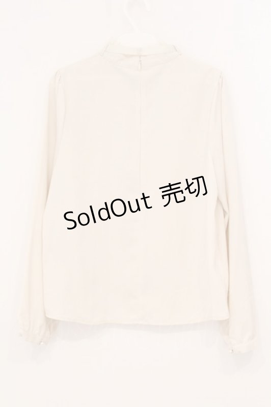 画像3: an another angelus / レースジャボ付きプルオーバーブラウス  アイボリー O-26-04-24-1067-CA-BL-IG-OS (3)