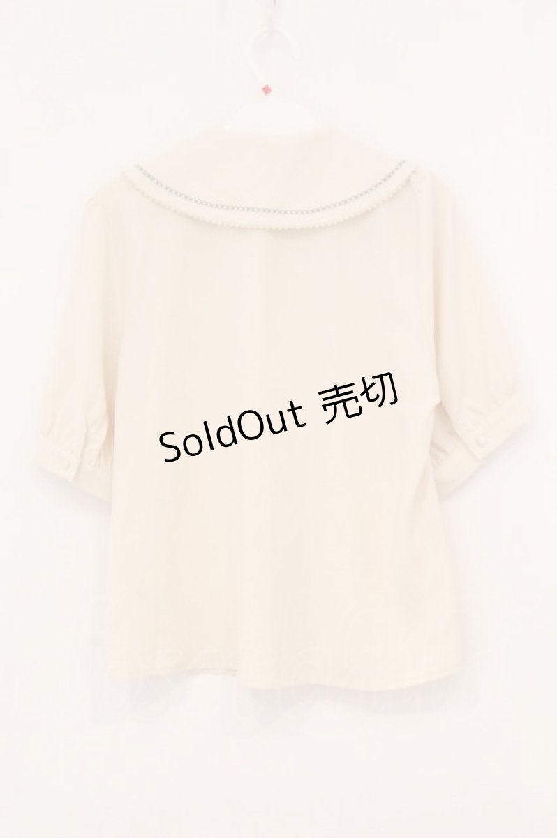 画像3: Fi.n.t / 配色ライン刺繍ダブルカラーブラウス  アイボリー×グリーンステッチ O-26-04-24-1075-CA-BL-IG-OS (3)