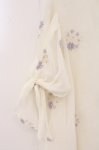 画像2: an another angelus / フラワー刺繍シフォンプルオーバー  アイボリー×ラベンダー O-26-04-24-1089-CA-BL-IG-OS (2)