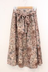画像1: axes femme NOSTALGIE / パッチワーク風花柄スカート F ベージュ O-26-04-24-1024-AX-SK-IG-OS (1)