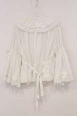 画像4: Physical Drop / ケープ衿付きスタンドカラーブラウス（姫袖）  シロ O-26-04-25-003-LO-BL-OW-OS (4)