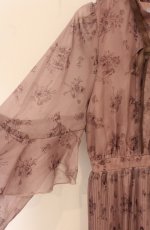 画像2: axes femme POETIQUE / フラワーキャットロングワンピース M ピンクベージュ O-26-04-25-1063-AX-OP-IG-OS (2)