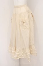 画像2: WONDERFUL WORLD / ポケット付きタックフリルエプロン  アイボリー O-26-04-25-1030-LO-SK-IG-OS (2)