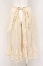 画像3: WONDERFUL WORLD / ポケット付きタックフリルエプロン  アイボリー O-26-04-25-1030-LO-SK-IG-OS (3)