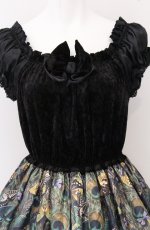 画像3: Dangerous nude / 孔雀の羽根と蝶々のベロアフリルワンピース  ブラック×グリーン O-26-04-27-065-PU-OP-OW-OS (3)