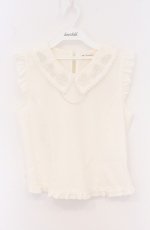 画像1: axes femme / パール付薔薇刺繍ノースリブラウス F キナリ O-26-04-27-1035-AX-BL-OW-OS (1)