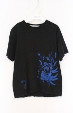 画像1: h.NAOTO / フェザークロスTシャツ  ブラック×ブルー O-26-04-27-1036-HN-TO-IG-OS (1)